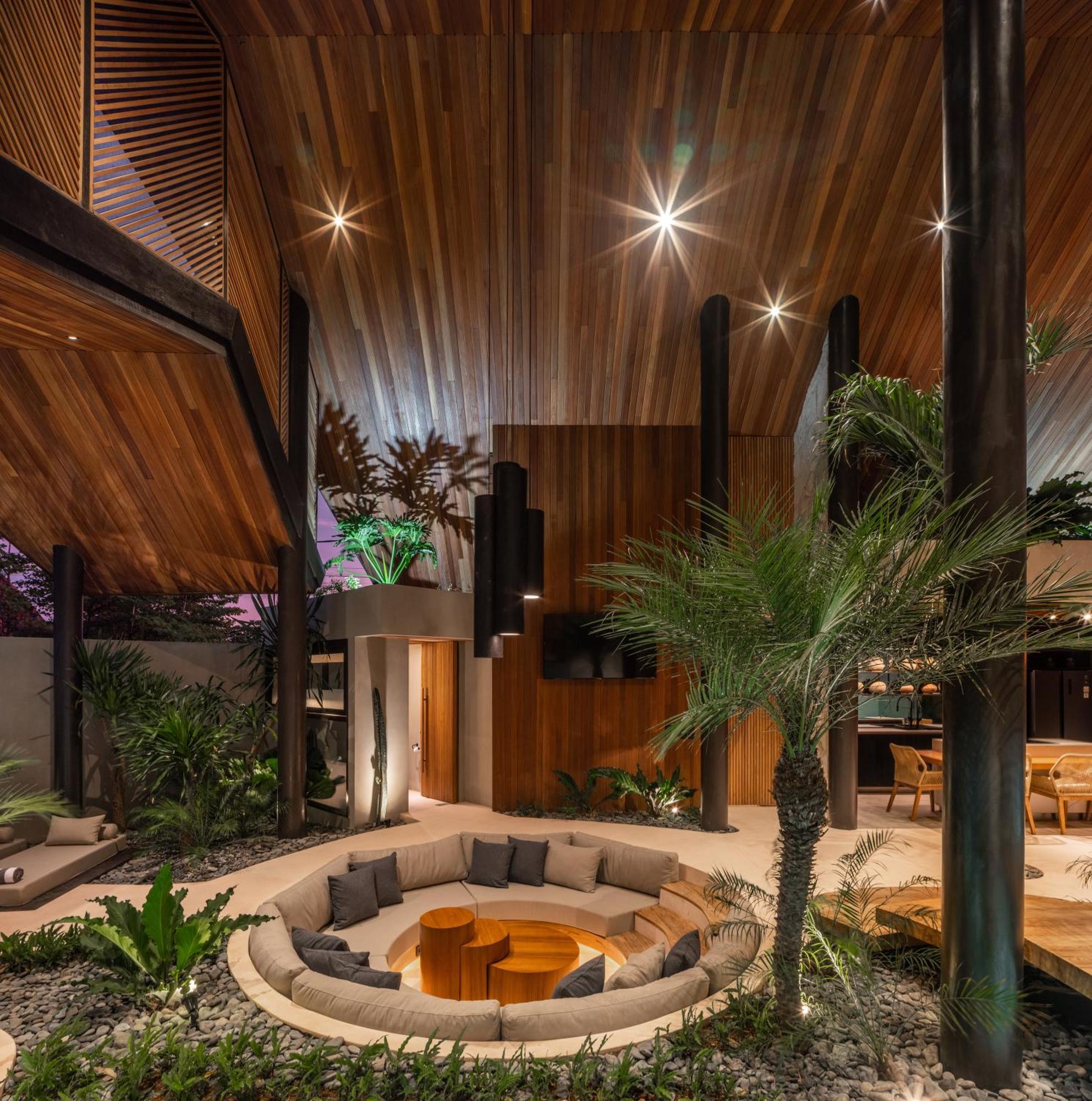 Villa Feh Bali By House Of Winds - Neo Tropical Eden Near Canggu Kerobokan Buitenkant foto